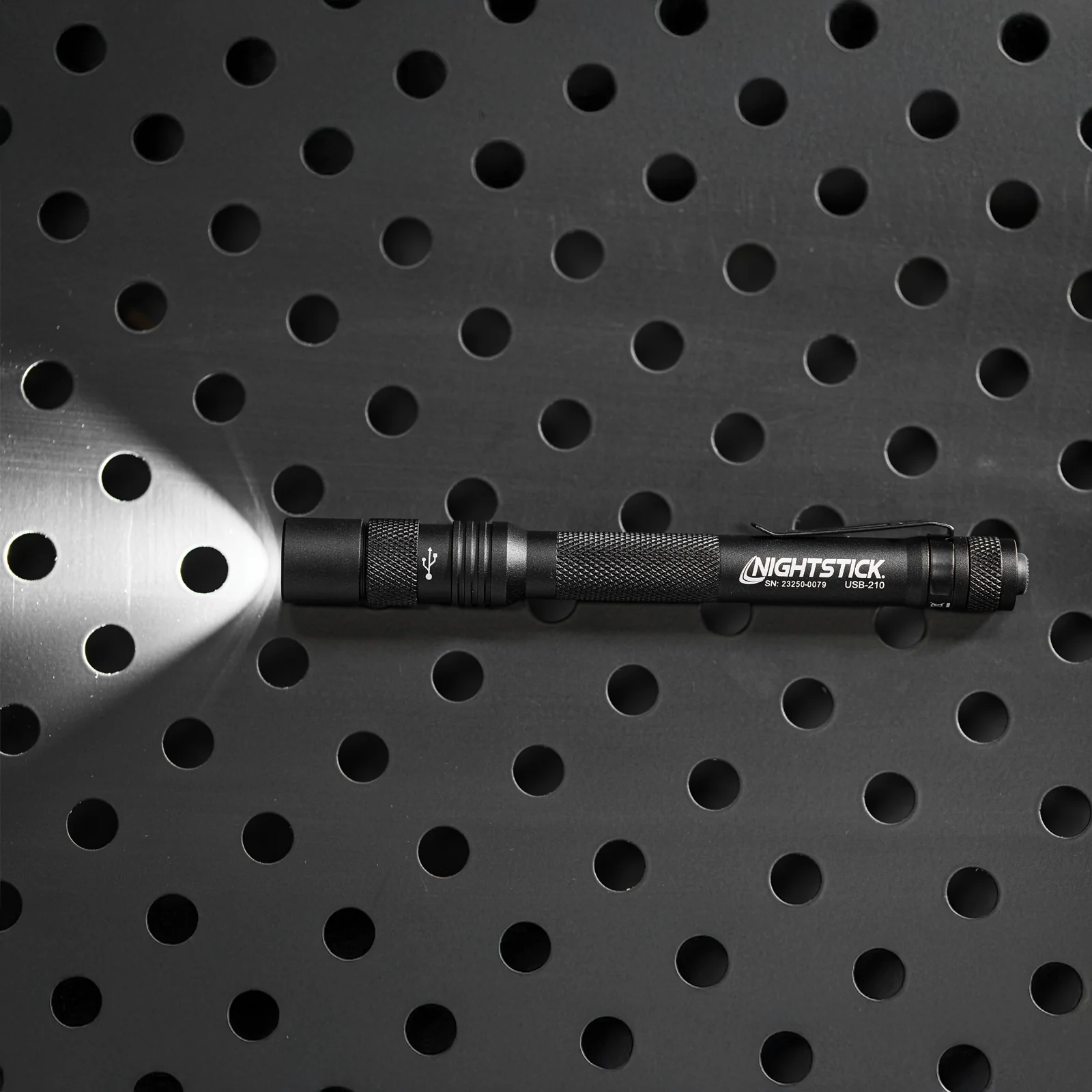 Nightstick USB-C Rechargeable High Lumen Penlight - Image 6